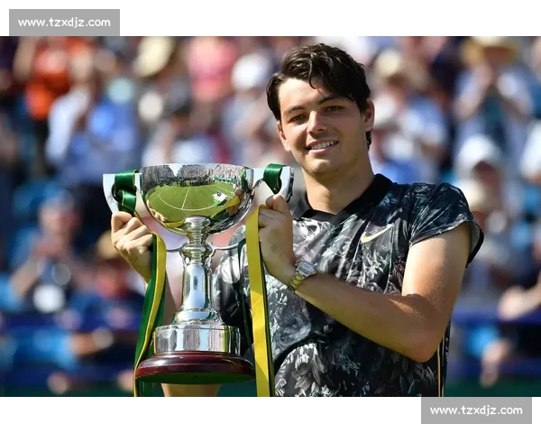 弗里茨伊斯特本四度封王 第十冠里程碑开启草地新章 弗里茨伊斯特本四度封王 第十冠里程碑开启草地新章