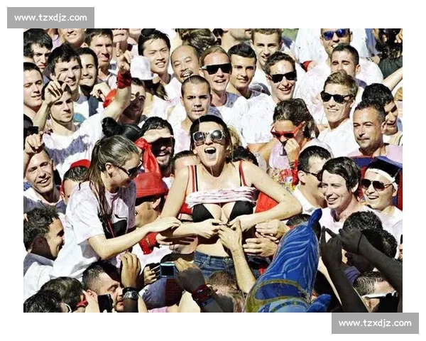 盐城奥体助威声浪掀翻穹顶 女球迷激情呐喊到腿抽筋