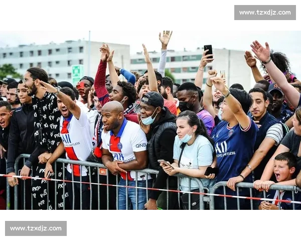梅西巴黎首秀！球迷狂欢：欢迎来到王子公园！新篇章就此开启！